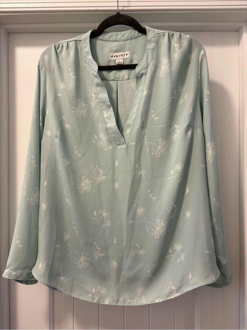 Ava & Viv Mint Green Floral Split V-Neck Blouse Size XL